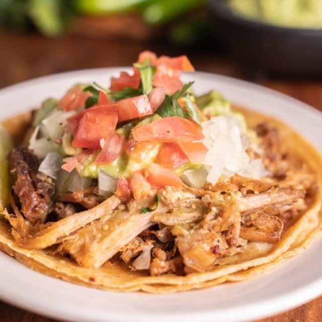 Taco de Pollo (Shredded or Grilled Chicken).